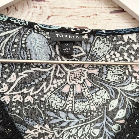 TORRID Lace Up Babydoll Top Sz 2 - Picture 7 of 11